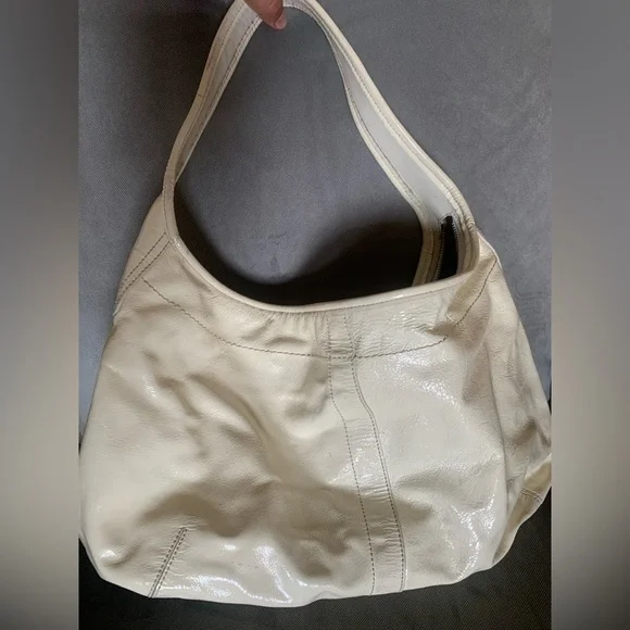 Coach Ergo Large Patent Leather Hobo Purse - Picture 4 of 9